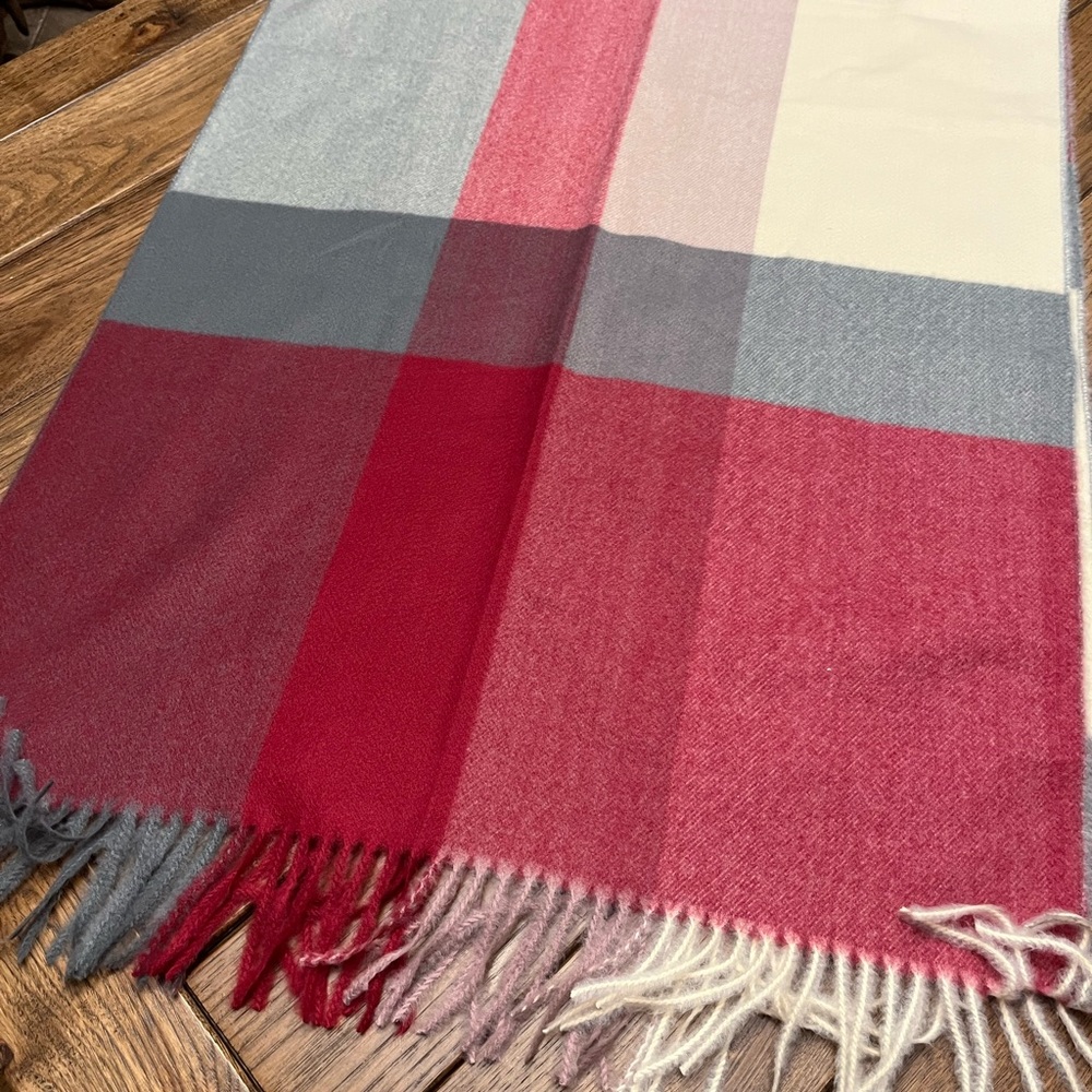 Sky Cashmere Lillanygatan 23 Multicolor Plaid Scarf